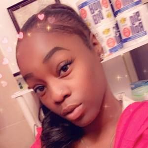 Meet your Posher, Nesita